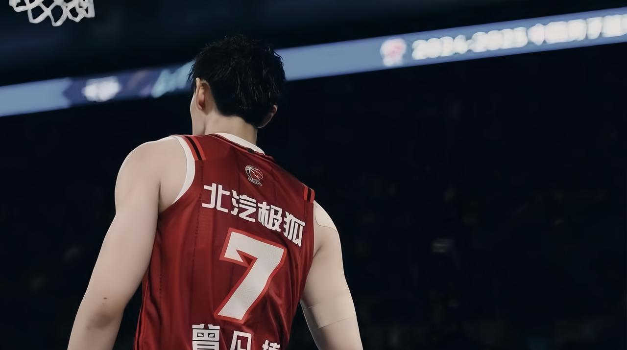 又有好消息，美媒爆料：中国男篮球员曾凡博加盟NBA篮网！
不断有年轻球员前往更高
