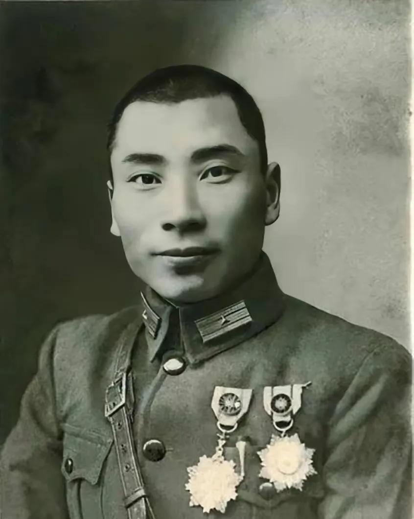 1947年8月，王仲廉被押去南京受审，汤恩伯去求情，蒋介石骂道：“这就是你向我推