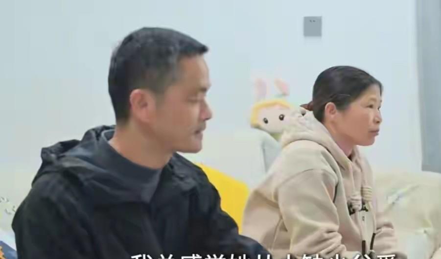 武汉一男子离异，1岁女儿被判给前妻。23年后，男子生病，哥嫂尽力照顾后，还是不幸