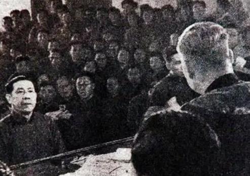 仅次于汪精卫的大汉奸陈公博，强占八十多个女人，枪决时被打24枪，残害二十多位抗日