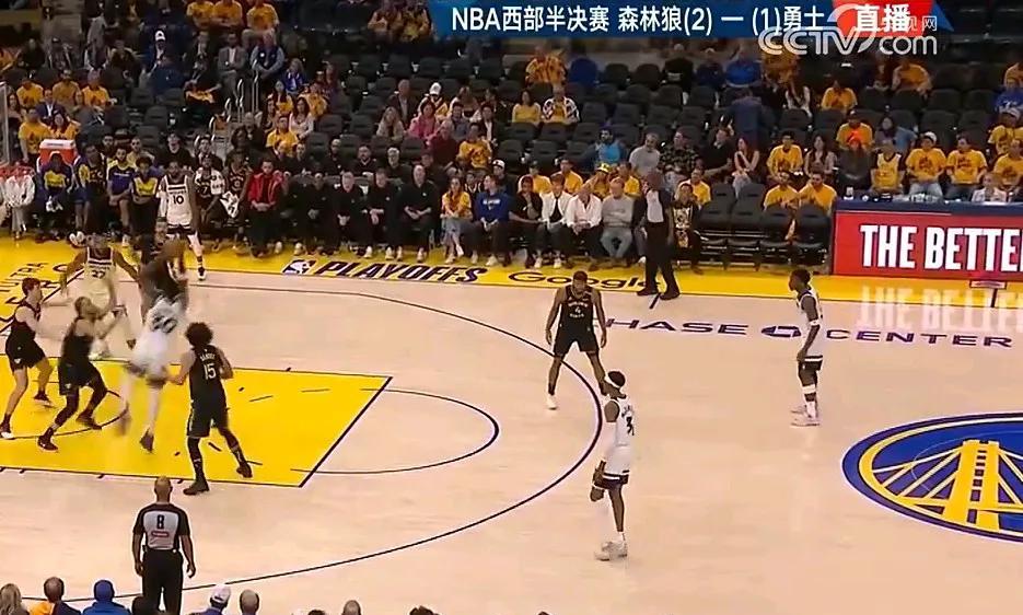 森林狼有点克制雷霆，难道森林狼真的要一路逆袭夺冠了？
森林狼和雷霆最近五场交手三