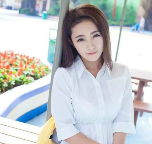闺蜜告诉我，离婚后她有时去前夫家看孩子，前夫每次都会提出同房的要求