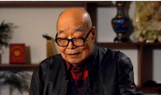 麻烦各位读者点一下右上角的“关注”，留下您的精彩评论与大家一同探讨，感谢您的强烈