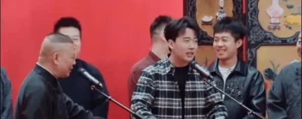 王惠后槽牙都咬碎了！
德云社继承人尘埃落定，郭麒麟被父亲郭德纲当众认证为唯一接
