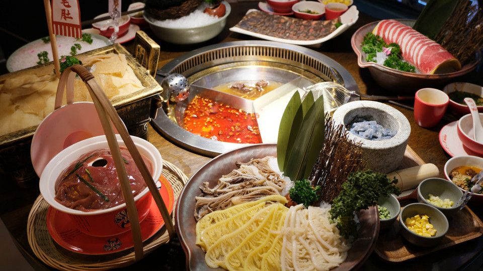 厦门火锅新鼎流！边看川剧变脸边涮火锅太嗨了🔥