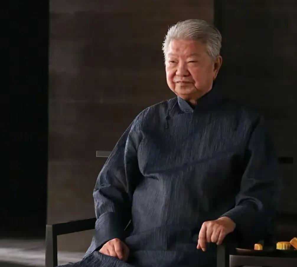 曾经的香港四大才子，都走了！金庸，倪匡，黄霑。他们给我们大陆80后，编织了一段铭