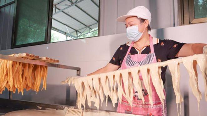兰爱珍：以匠心守传承 铸就“鑫珍”豆腐皮