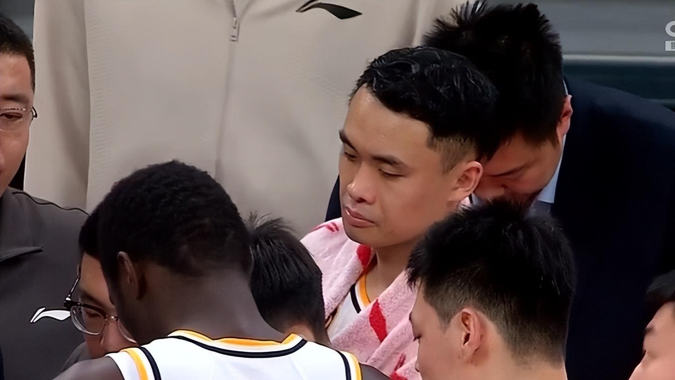 3-0！山西18分大胜广东，迪亚洛25+12率队晋级4强，双方屡次冲突