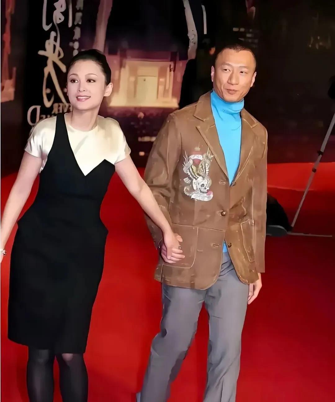 陈红与孙红雷因拍摄《春光灿烂猪八戒》)而相识，那时的陈红好美，在剧中扮演嫦娥，孙