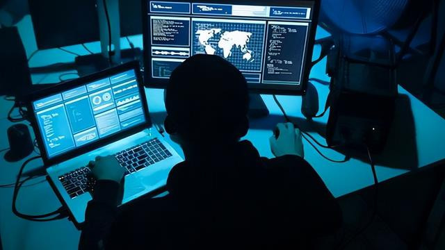 就差直接点名了! 央视通报某公司为间谍提供手机后门，危险了！