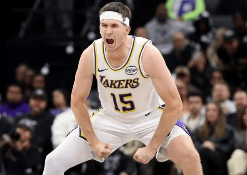 NBA常规赛湖人主场对阵开拓者的比赛已经结束。全场战罢，湖人以108-122不敌