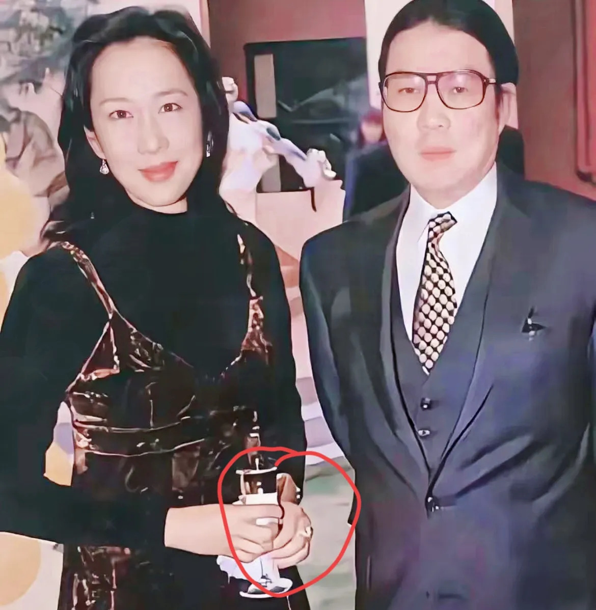 朱玲玲两次嫁入豪门











天哪！这是什么抓马剧情？50岁离婚，净