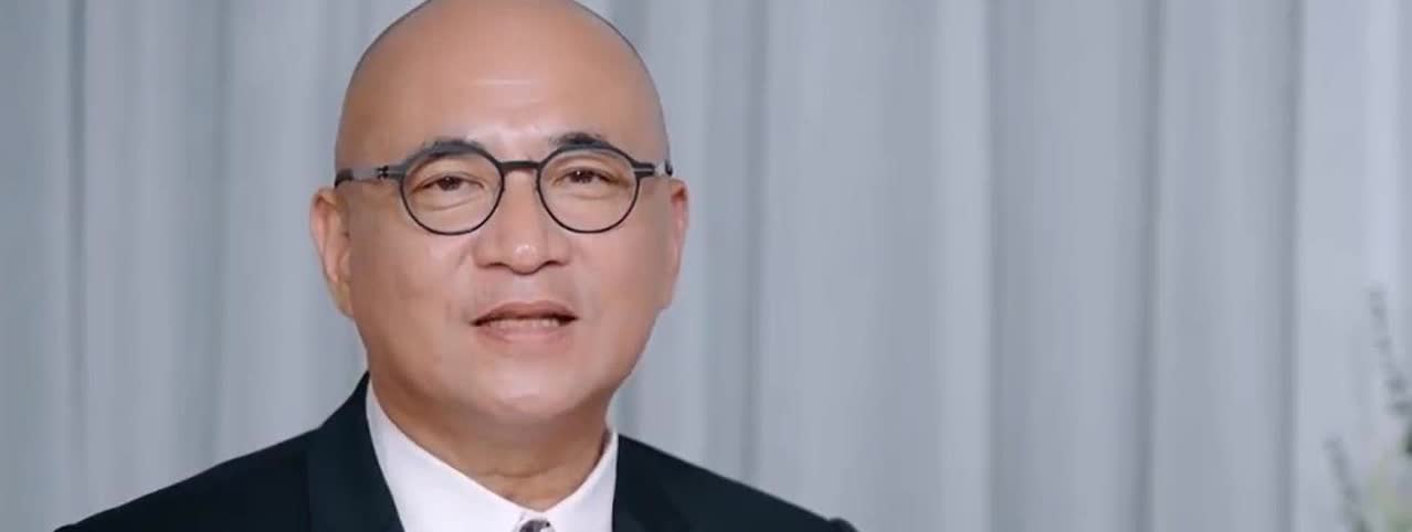 奉劝大家！不要再羡慕胡静了！如果知道她老公背后的真相……
嫁入豪门就万事大吉？