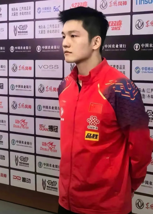 樊振东回归有望？！
我看出一点迹象，
王励勤总结多哈的内容：我们不是以一个最强阵