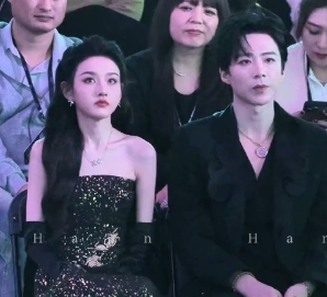 这一幕太甜啦!宋祖儿贴心举动，让刘宇宁都忍不住暗爽。折腰夫妇关系超融洽！ ​​​