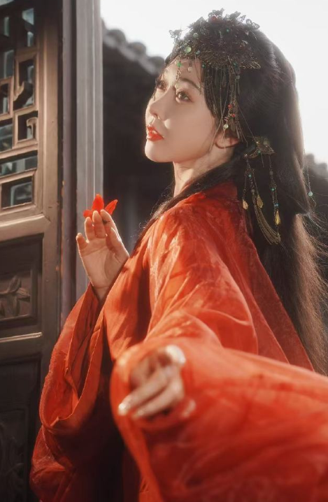 宣璐红衣神女的中式妆造，是不是太好看了！