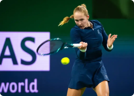 小安德列娃用事实告诉你，什么是天才。
17岁，世界前十，上月刚刚夺得WTA100