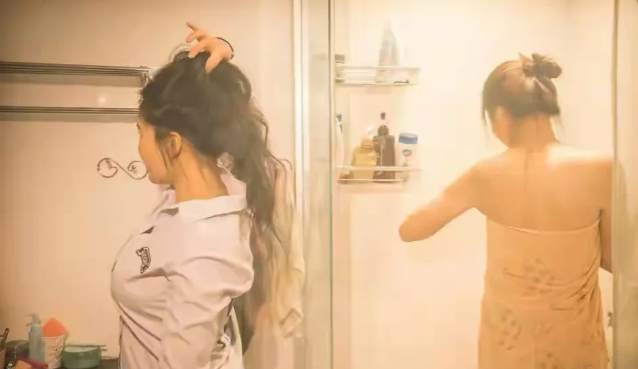 邻居也没放过！上海嘉定，男子看到女邻居把房门钥匙藏在门口鞋盒中，趁着女邻居去上班