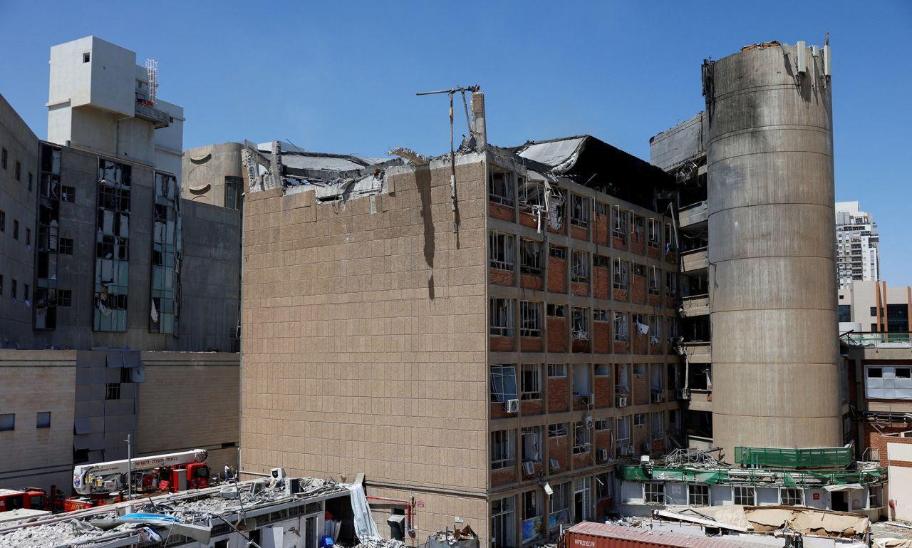 现在看以色列确实挺双标的，6月19日伊朗以打击情报基地为由对以色列贝尔谢巴的索罗