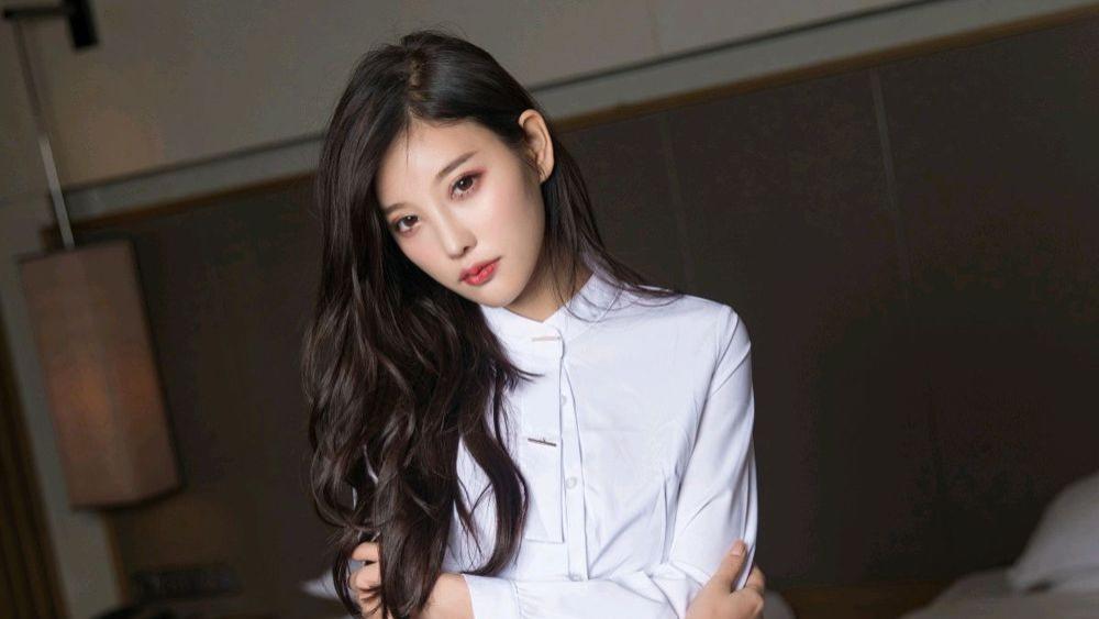 魅惑女王杨晨晨sugar职场OL黑丝美腿制服诱惑美图