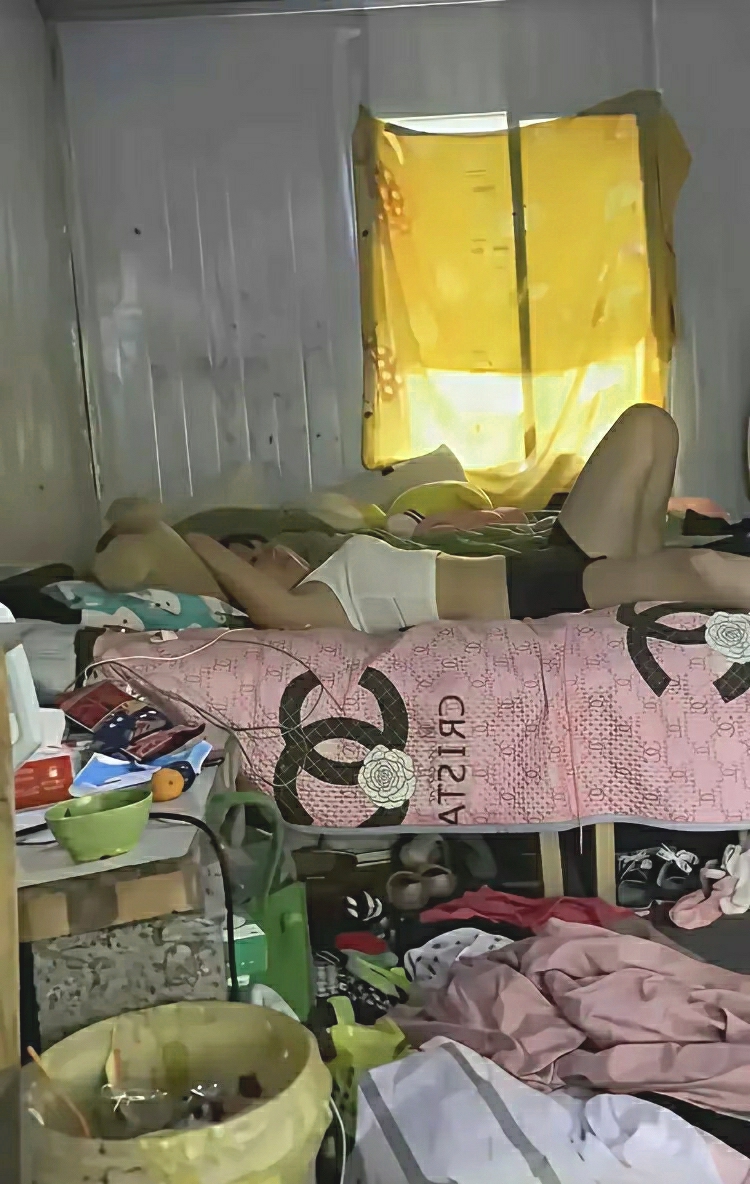 这样的女生，不要彩礼也没多少人愿意娶吧。