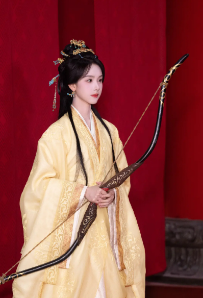 陈都灵周翊然翘楚过审下证了