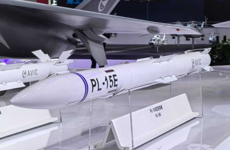 霹雳-15E空空导弹首次在欧洲展出！近日巴基斯坦空军派出了枭龙block III