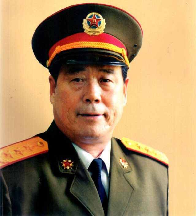 晋绥野战军第三纵队成立，司令员是许光达，第三纵队有一位新兵叫傅全有。1985年，