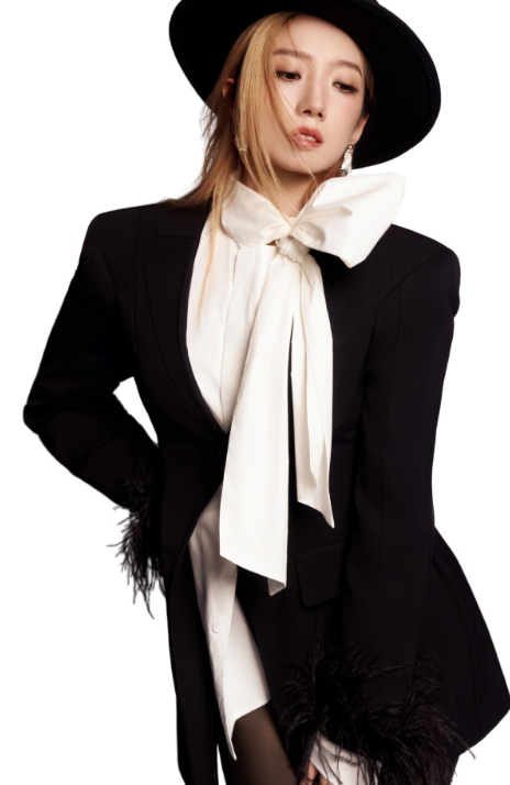 孟美岐的这组小妆造，这超nice的感觉，nice！