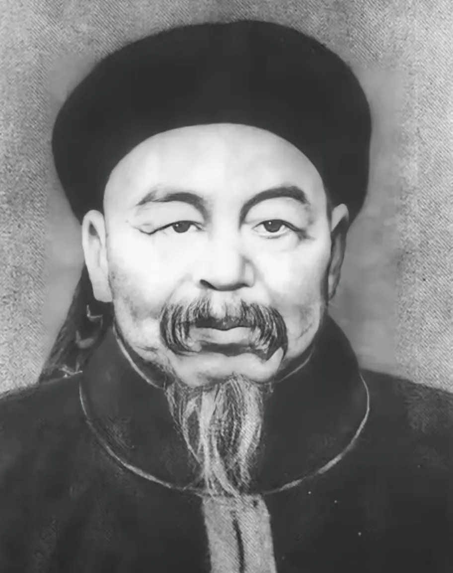 左宗棠倒插门进了周家，连生三个女儿后，妻子劝他纳妾，左宗棠死活不肯，岳母说：“要