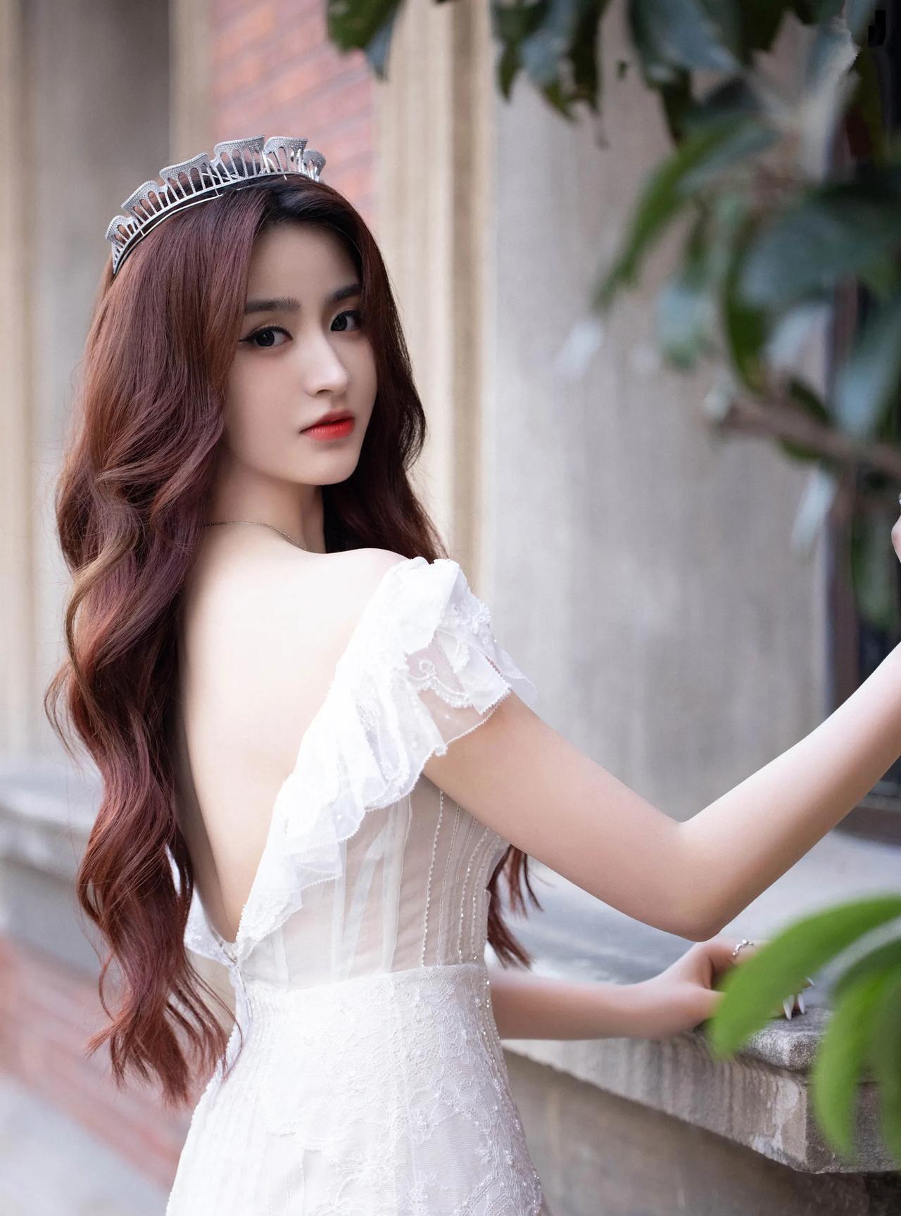 #今年来已有多名艺人宣布退圈# 经过盘点发现，女艺人金子涵清空网络空间，疑似退圈