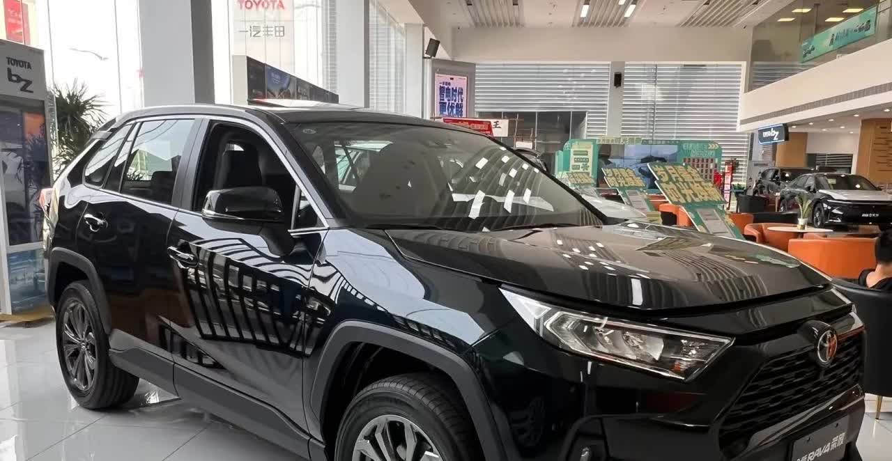 老公真是糊涂放弃12万多的丰田RAV4荣放， 选择国产奇瑞瑞虎8L悔不当初

