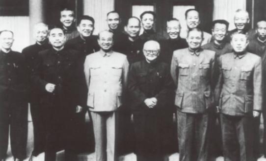 1926年，宋希濂请陈赓喝酒，随口说出：“如果以后你把我抓了，你可要对我好点”，