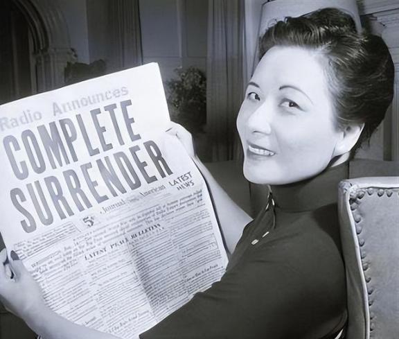 宋美龄一生未育，蒋纬国临终揭秘：1928年刺杀事件致流产，终身不孕。



19