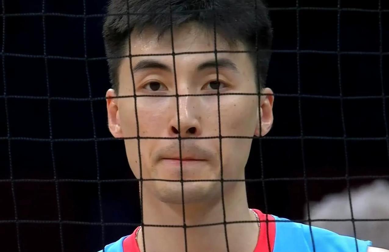 中国男排比赛预告，今日同样是下午3点，中国男排将对阵昨日0:3输给波兰男排的土耳