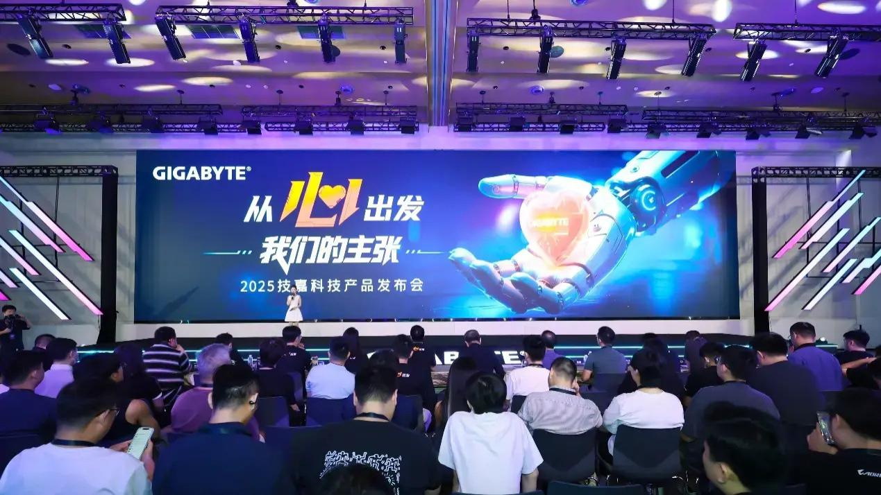 以技术与美学读懂玩家，从心开启PCDIY 3.0时代