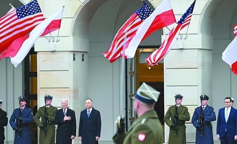 凌晨三点，柏林总理府灯火通明！机密文件显示：欧洲政客们集体赌命，赌这场豪局普京根