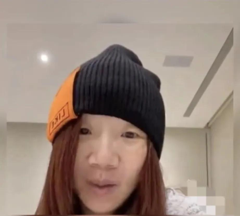 陶晶莹，你长得很安全，我能忍；
你随意向别人下跪我也忍了，
让我忍无可忍的是
你