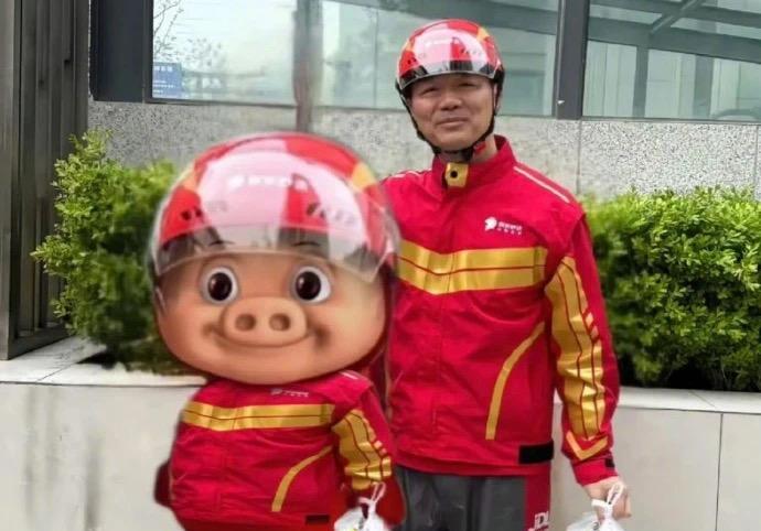 雷军后槽牙都要咬碎了，
不是因为小米最近事多，
而是在他低调的时间里，出现了超越