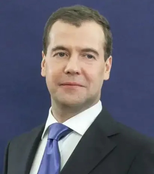 俄乌冲突 美俄互怼升级











美国前总统特朗普放出狠话，要俄罗斯