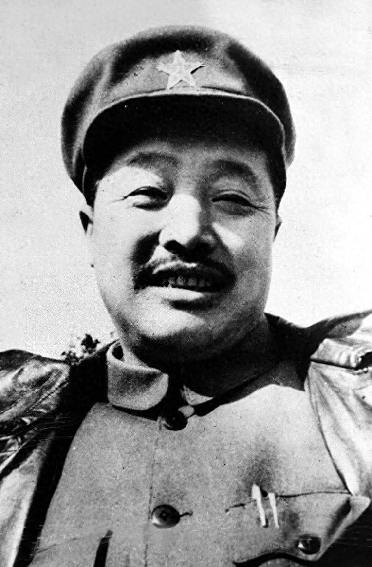 贺龙有一项能力，其他九大元帅都没有，毛主席晚年总忍不住念叨他。
说起我们新中国开
