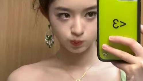 17岁女星戴230万耳环引争议 父亲急澄清：不是正品，我不是贪官！