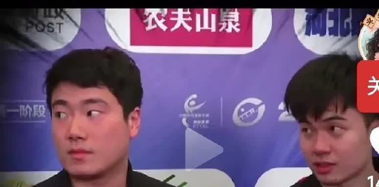 真笑死了！记者问这次俩人搭档感觉如何，小林嗯了一会轻声说:非常开心！又问:俩人有