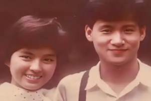 80年代末，张学友事业陷低谷，罗美薇忍痛分手，实则为激励他振作。张学友以《给我亲