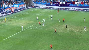 打入一球，跟蓉城踢得有来有回！
1：2，负！
但中甲青岛海牛给蓉城制造了巨大的麻