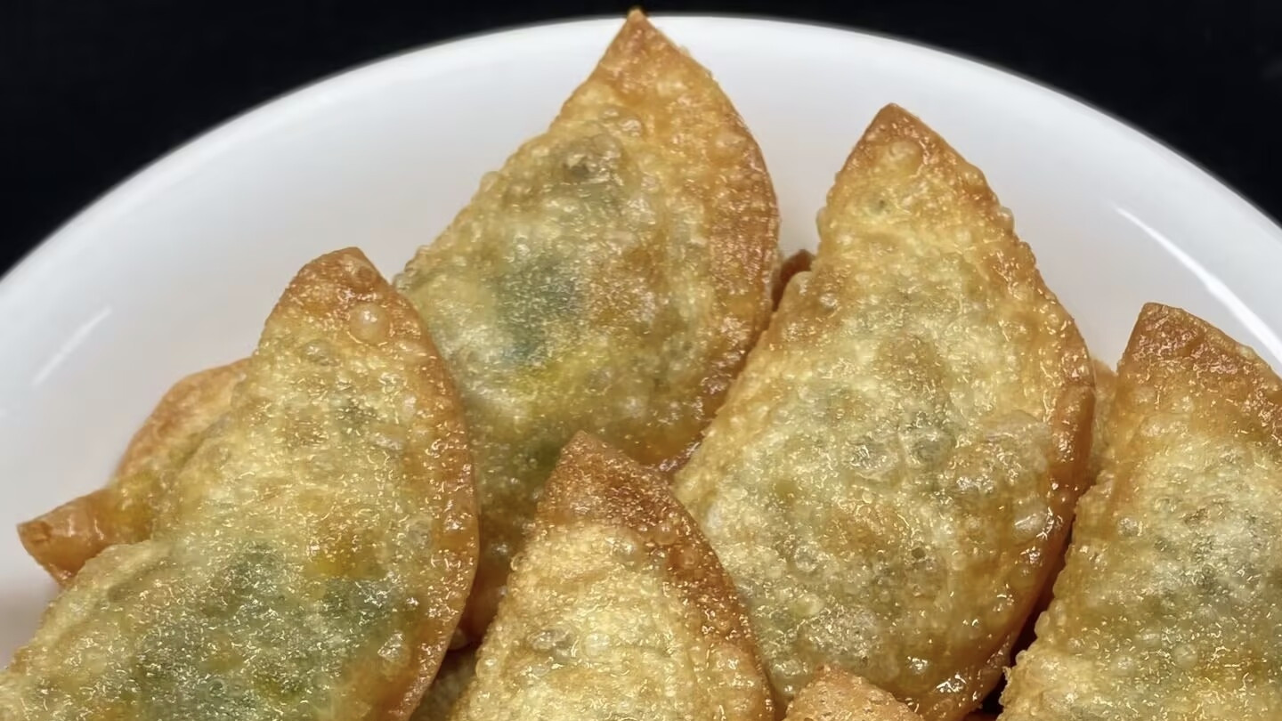 小时候的味道！炸素饺这样做，简单几步，好吃到停不下来