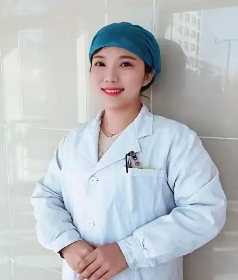 最美白衣天使！南京南站生死300秒！护士妈妈弃娃救人！

李梦旖护士带着一双