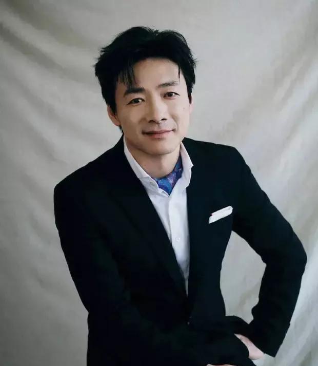 幸福不必千篇一律，丁克生活同样可以过得精彩纷呈。
祖峰宛如一股清流，十年的磨练只