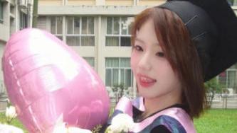 为了一张“毕业照”，背上三年贷：揭秘女大学生美容账单背后的“美丽负债”