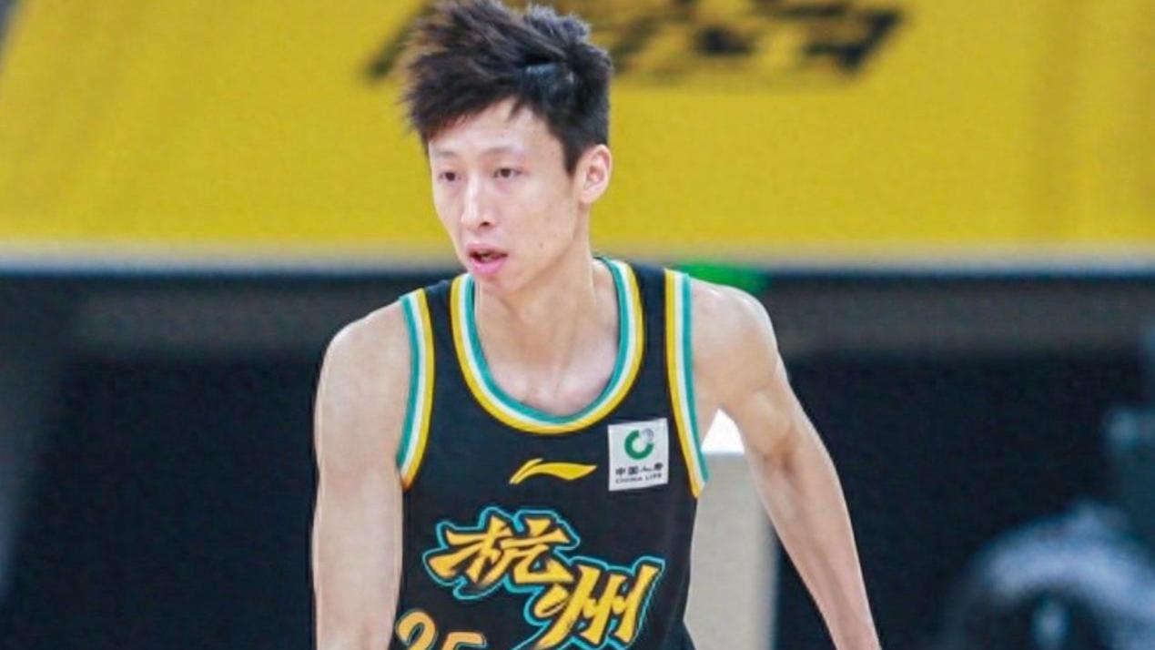 拿600万成为边线球员，连上场机会都没